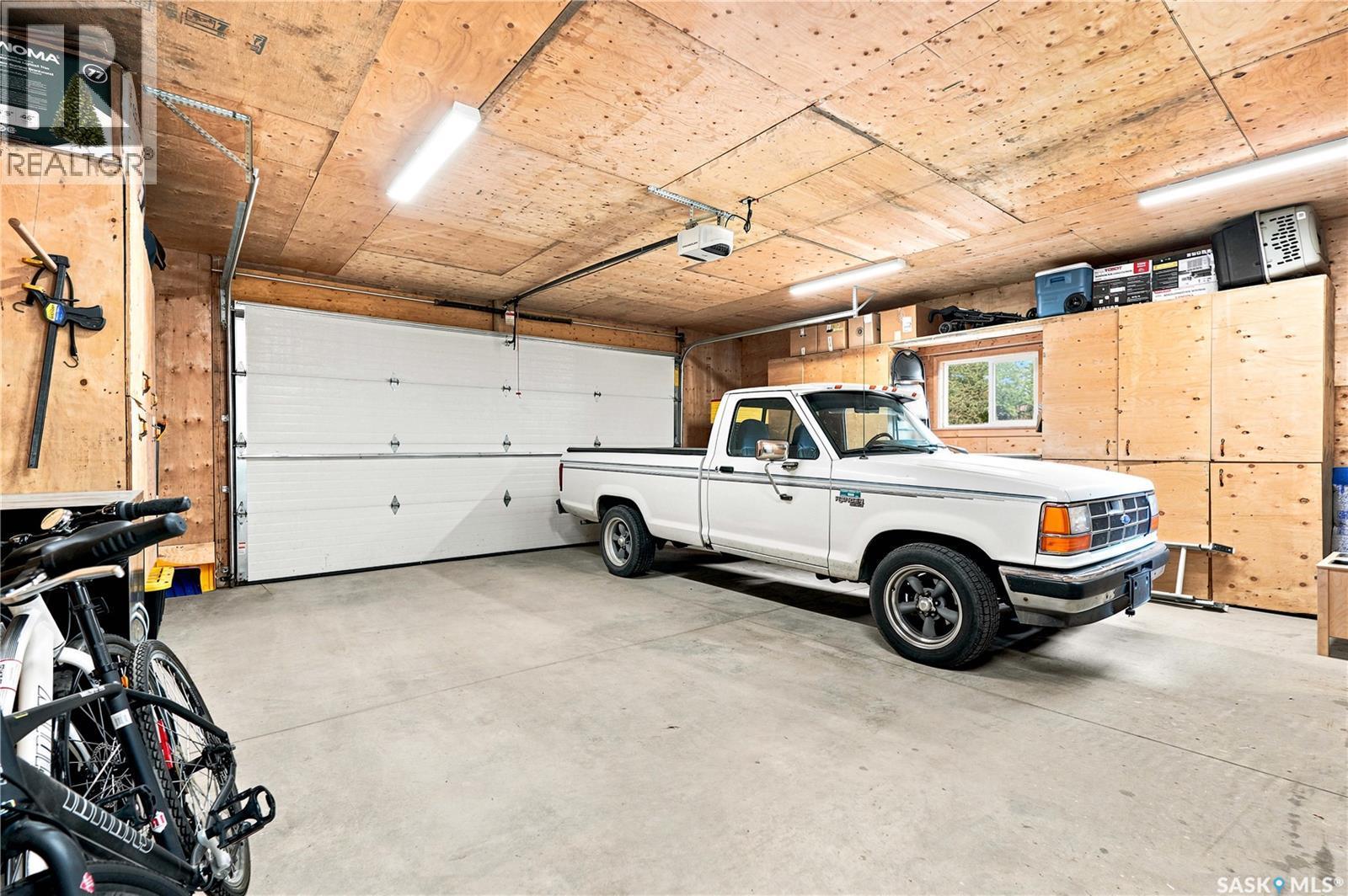 322 29Th Street W, Saskatoon, SK