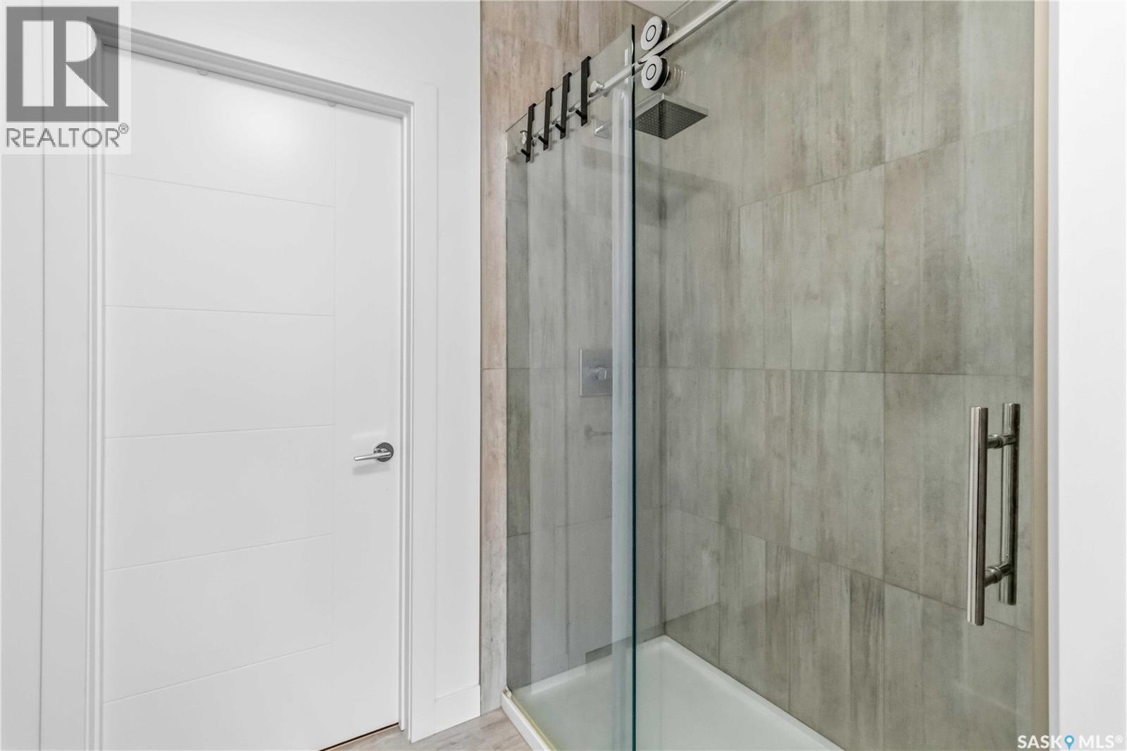 104 1010 Main Street, Saskatoon, SK - Indoor Photo Showing Bathroom