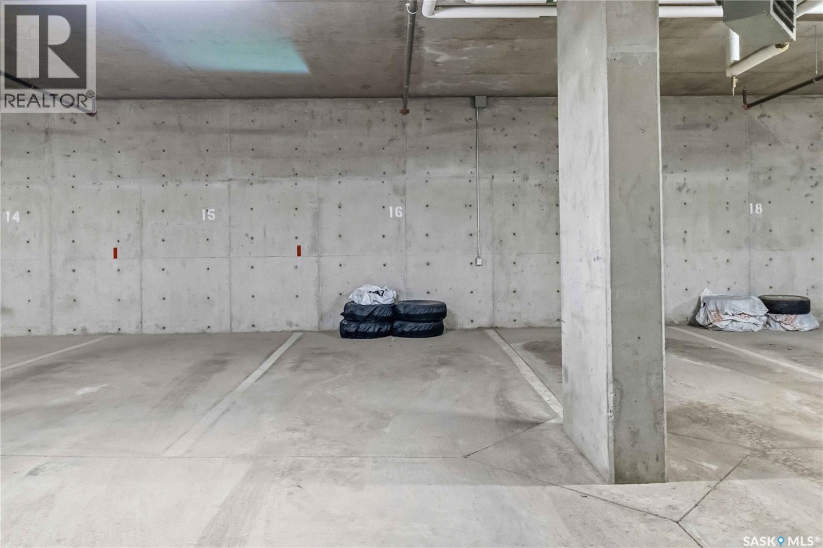 104 1010 Main Street, Saskatoon, SK - Indoor Photo Showing Garage