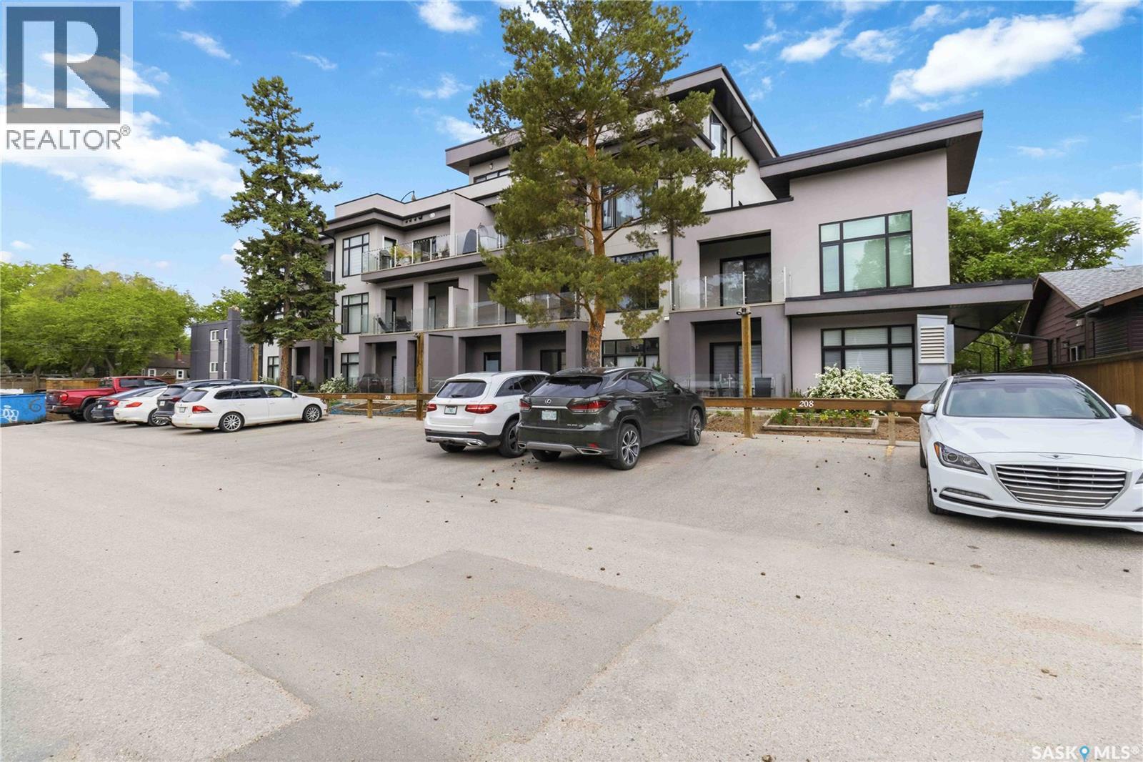 104 1010 Main Street, Saskatoon, SK - Outdoor With Facade