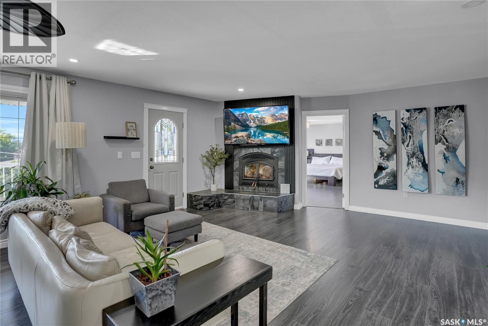 28 Alice Crescent, North Grove, SK