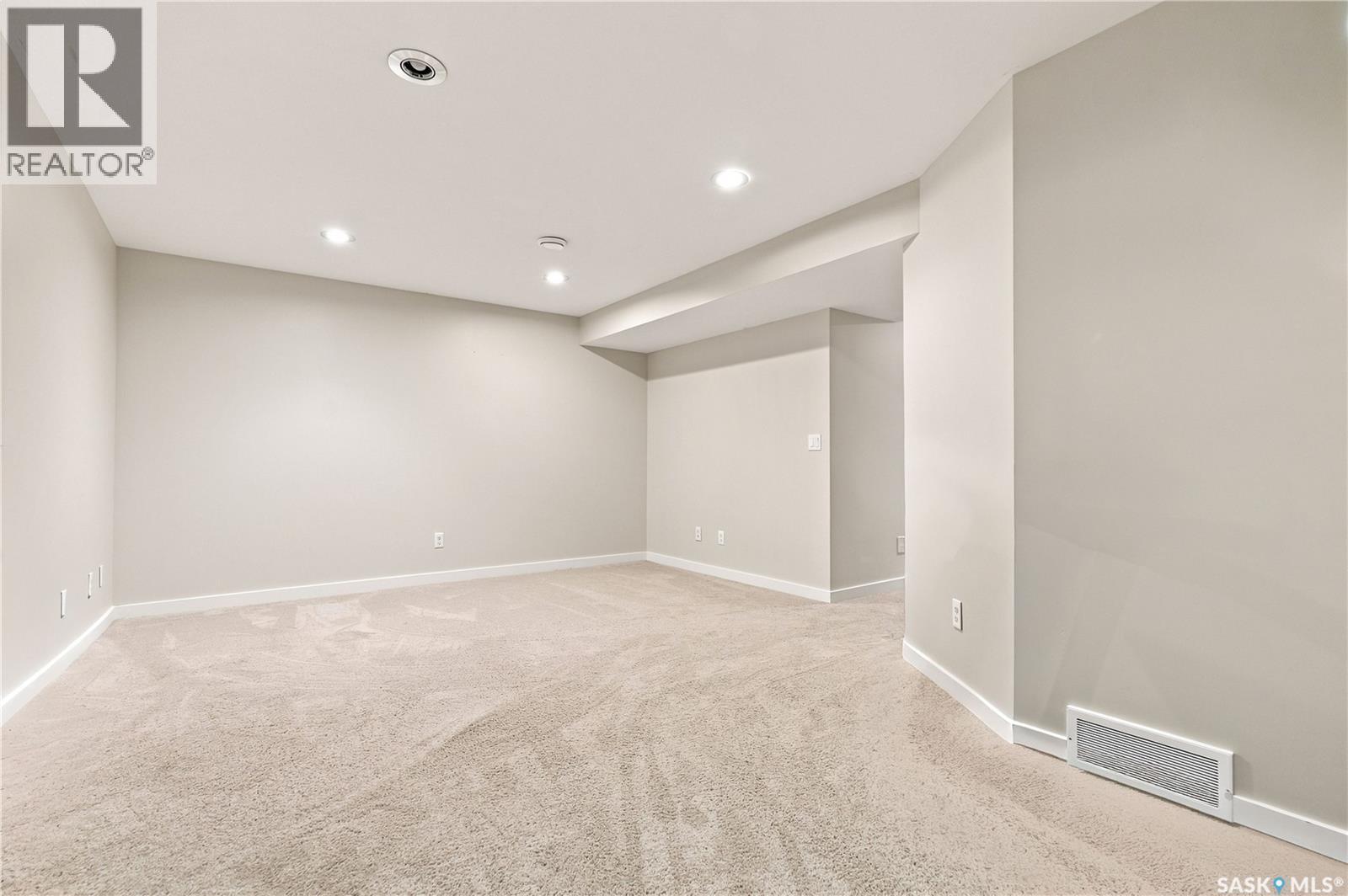 311 1303 Paton Crescent, Saskatoon, SK - Indoor