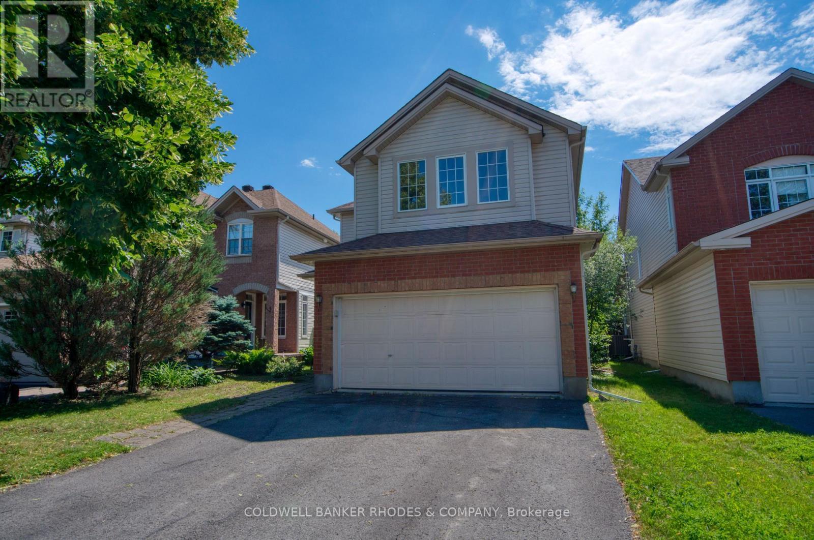 Welcome to 32 Catterick Cres - 32 Catterick Crescent, Ottawa, ON