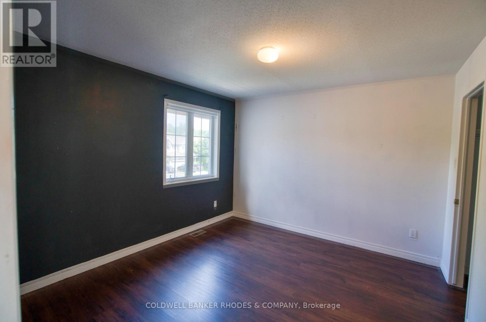 Third bedroom - 32 Catterick Crescent, Ottawa, ON
