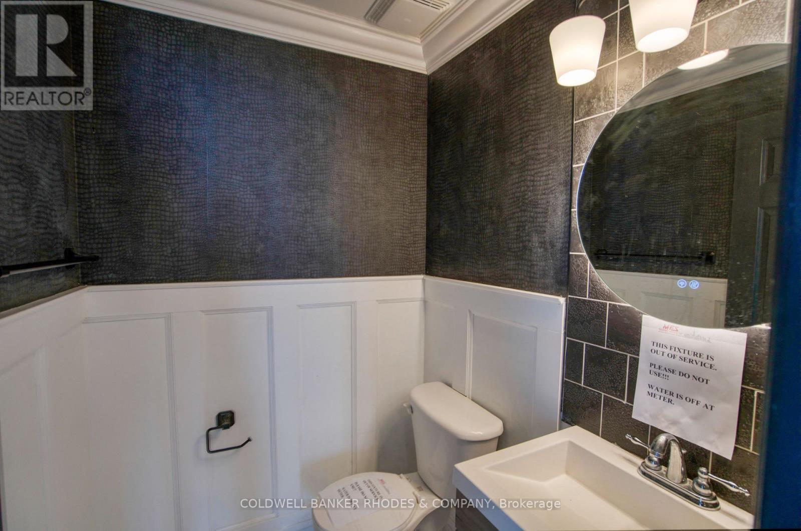 Main floor 2pc bathroom. - 32 Catterick Crescent, Ottawa, ON