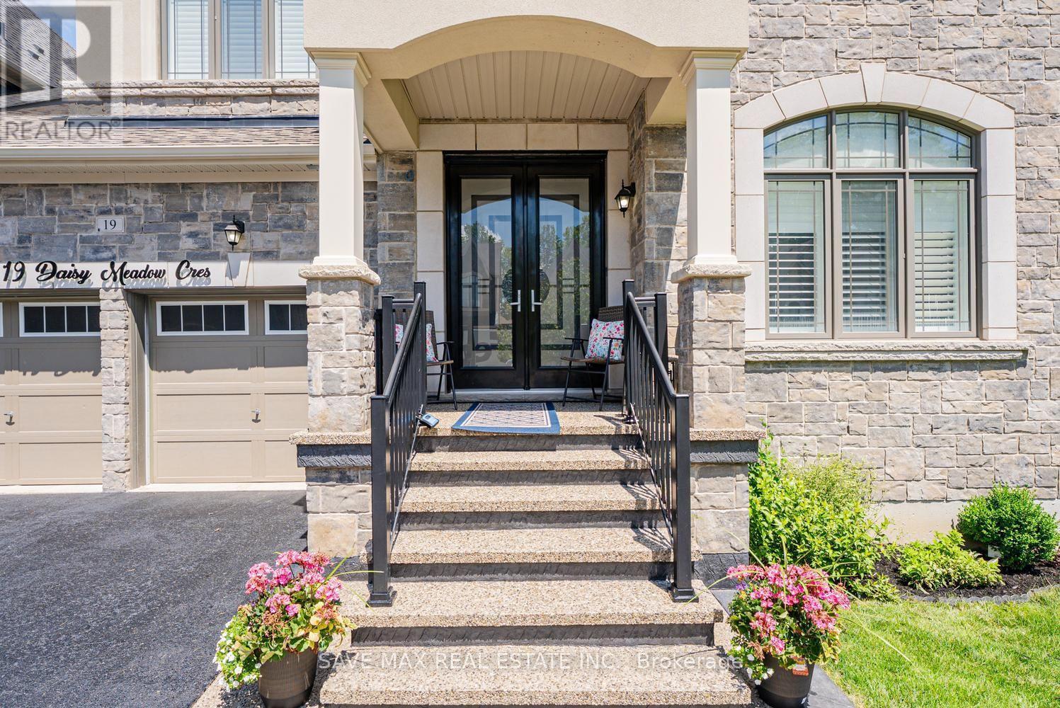 19 Daisy Meadow Crescent, Caledon, ON