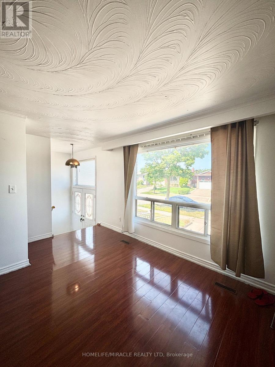 7276 Shallford Road, Mississauga, ON