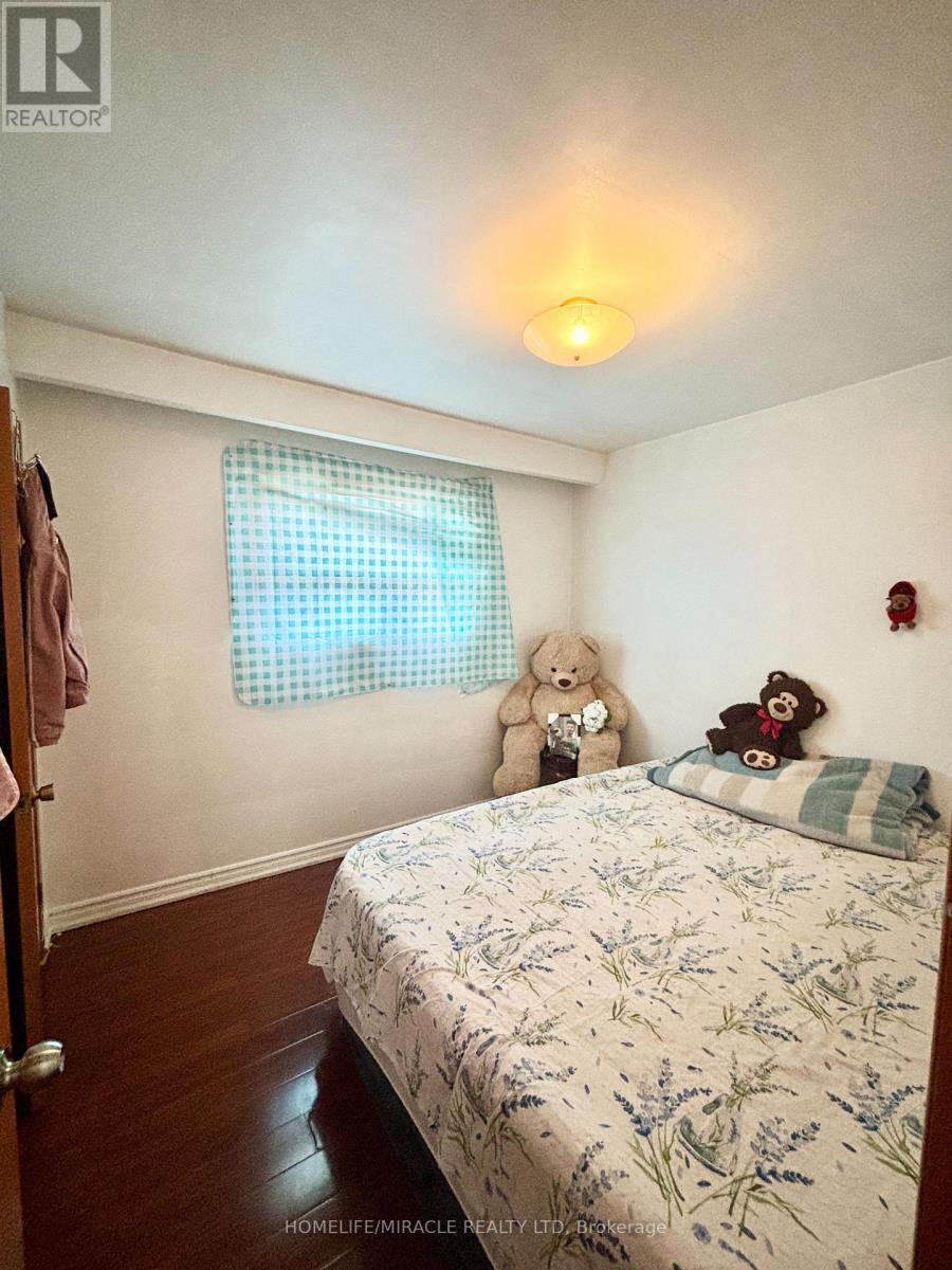 7276 Shallford Road, Mississauga, ON