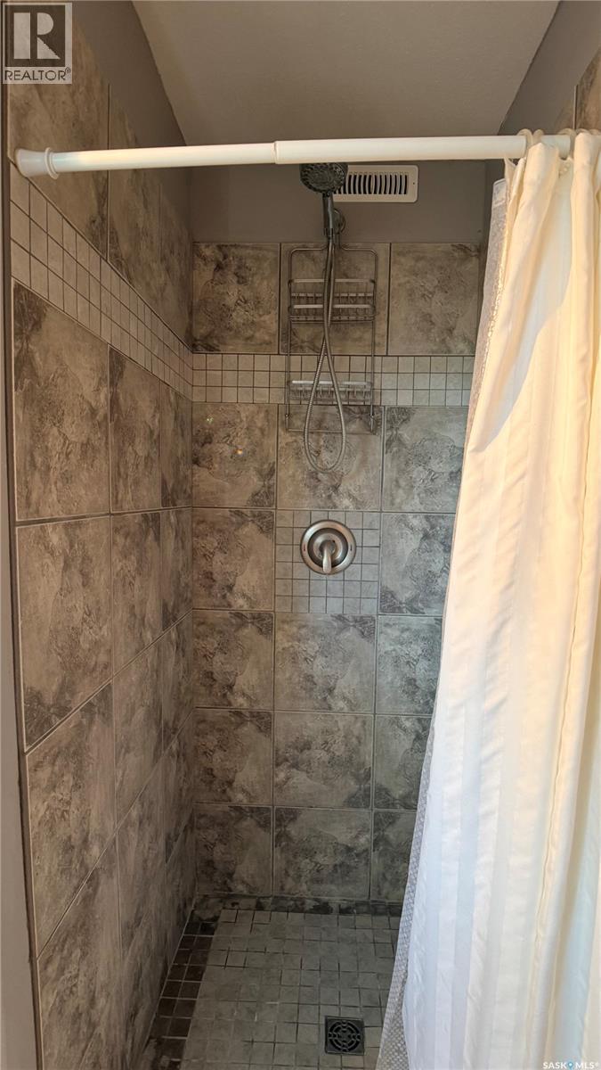709 Prospect Avenue, Oxbow, SK