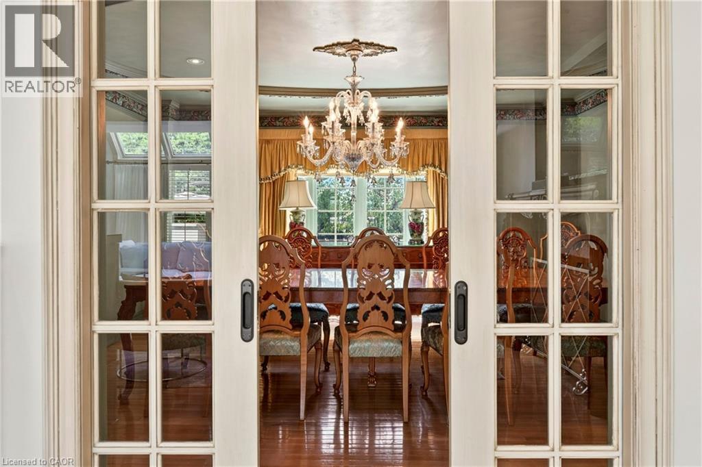 15 Peppertree Crescent, Ancaster, ON