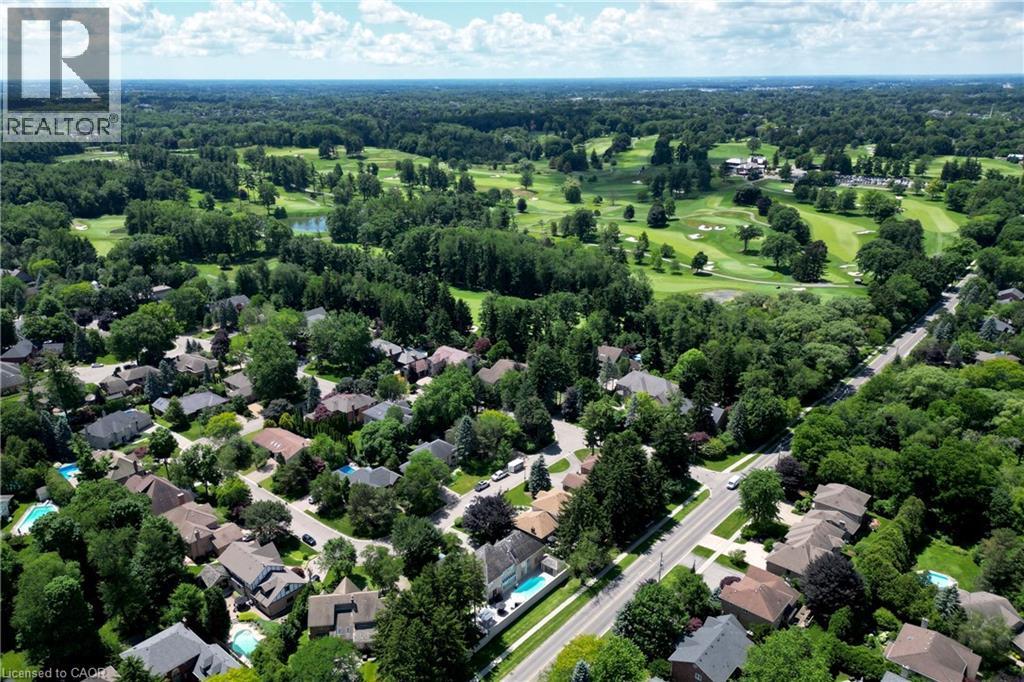 15 Peppertree Crescent, Ancaster, ON
