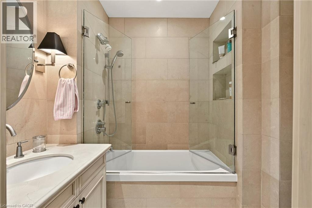 15 Peppertree Crescent, Ancaster, ON