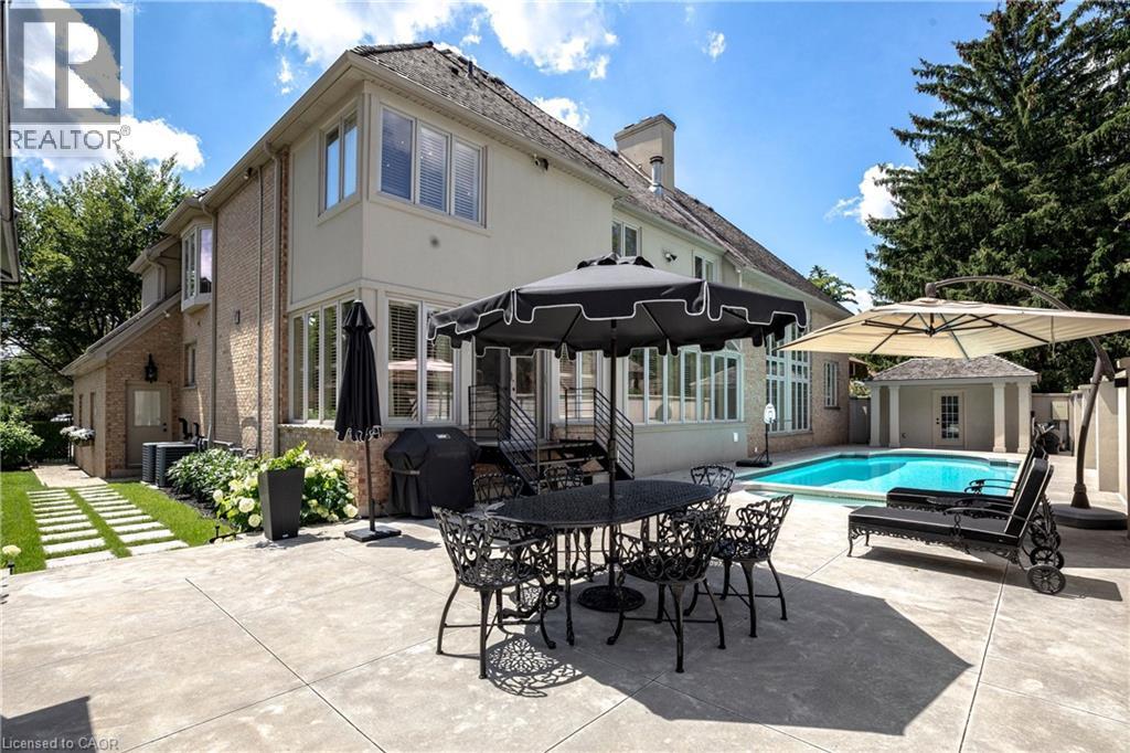 15 Peppertree Crescent, Ancaster, ON
