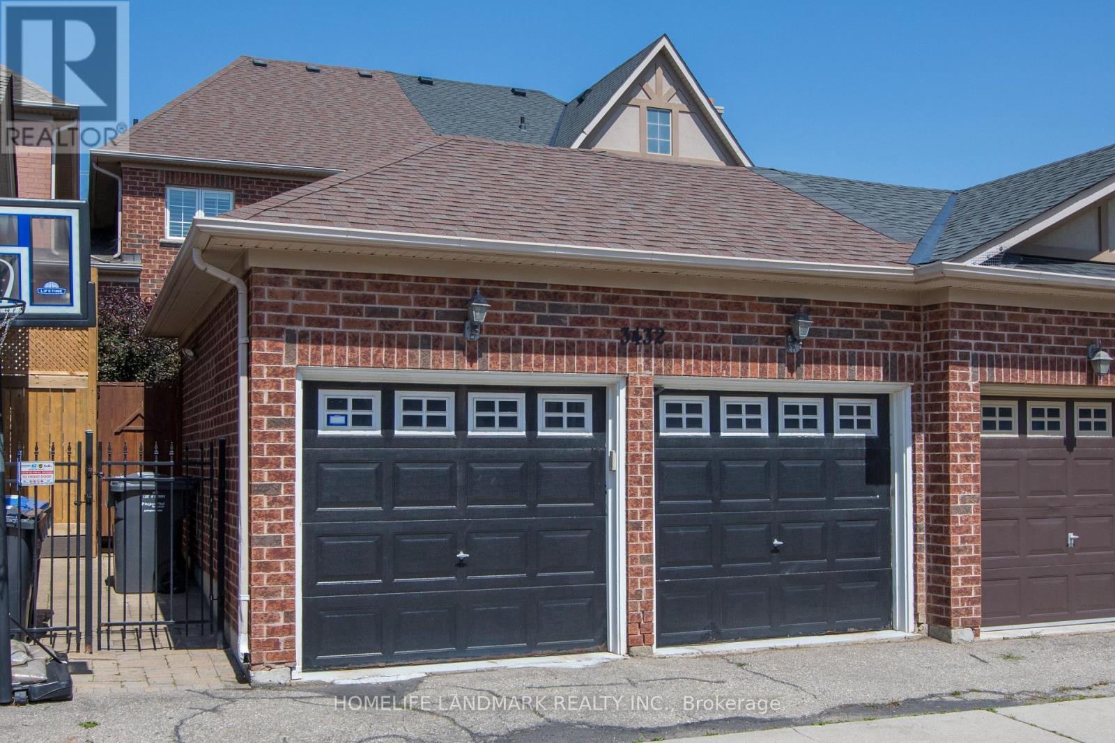 3432 Eglinton Avenue W, Mississauga, ON
