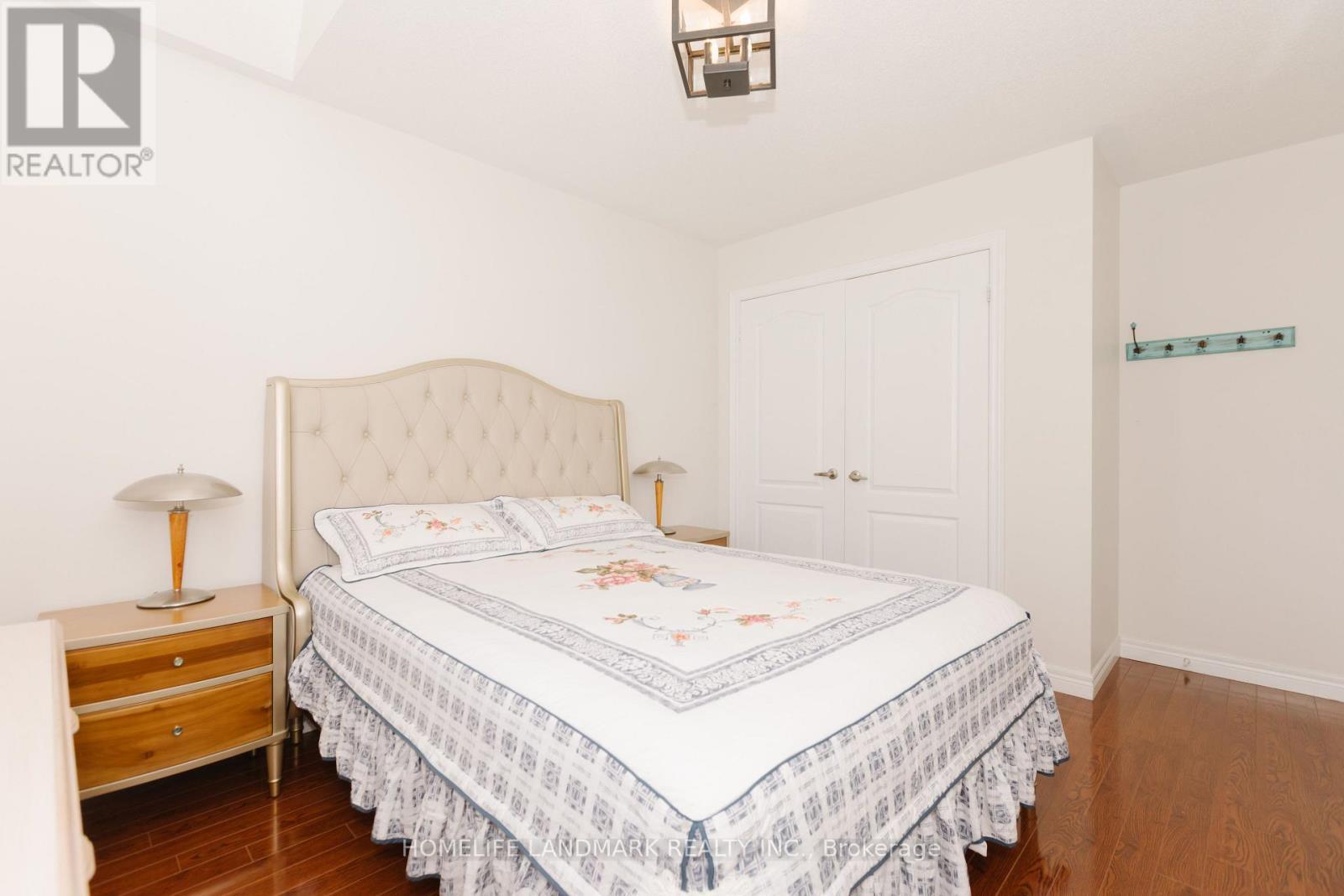 3432 Eglinton Avenue W, Mississauga, ON