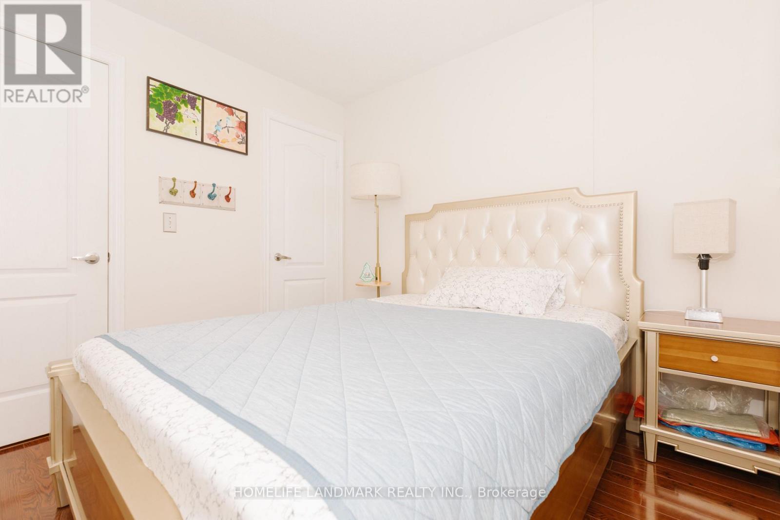 3432 Eglinton Avenue W, Mississauga, ON
