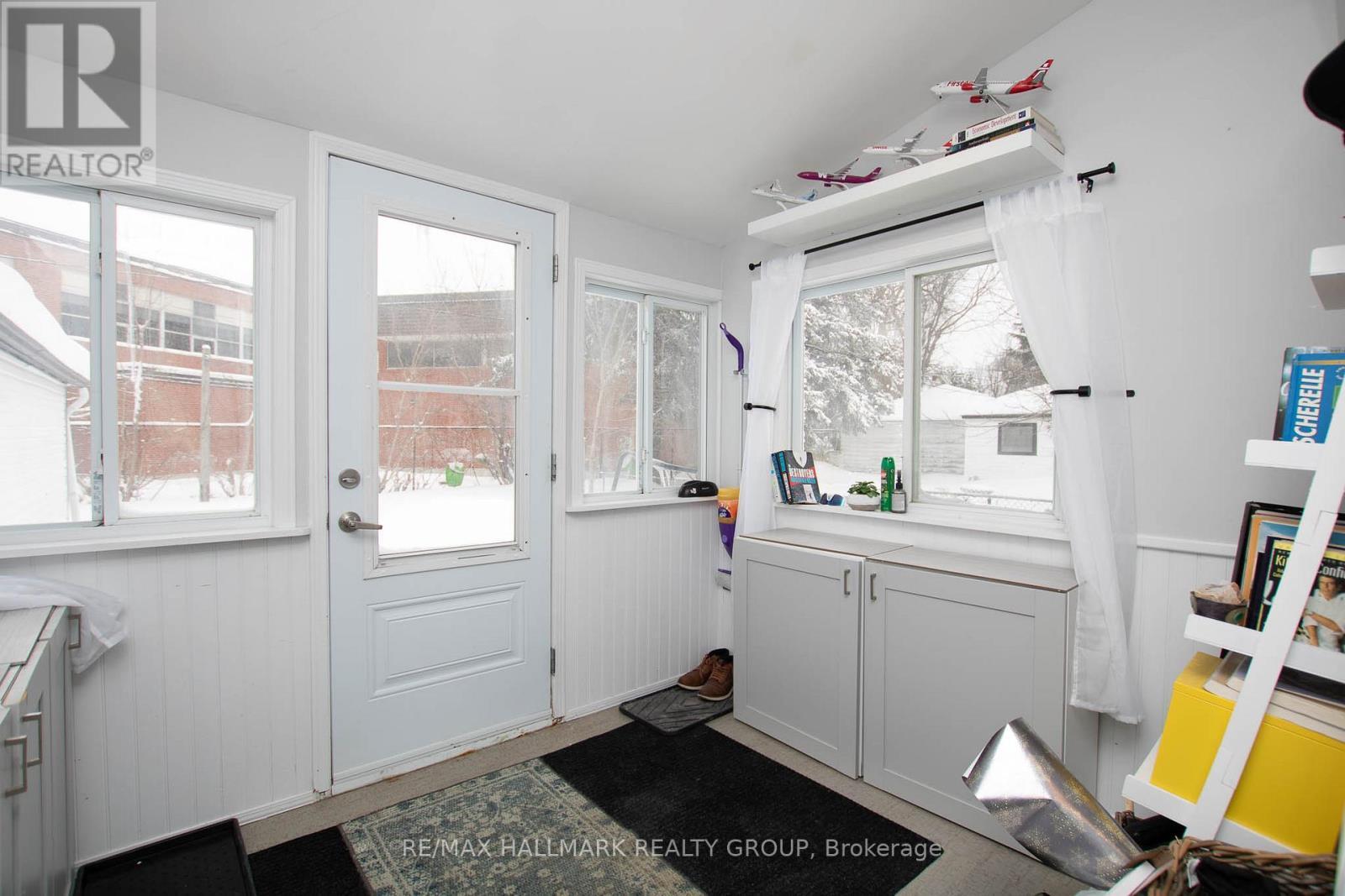 929 Merivale Road, Ottawa, ON