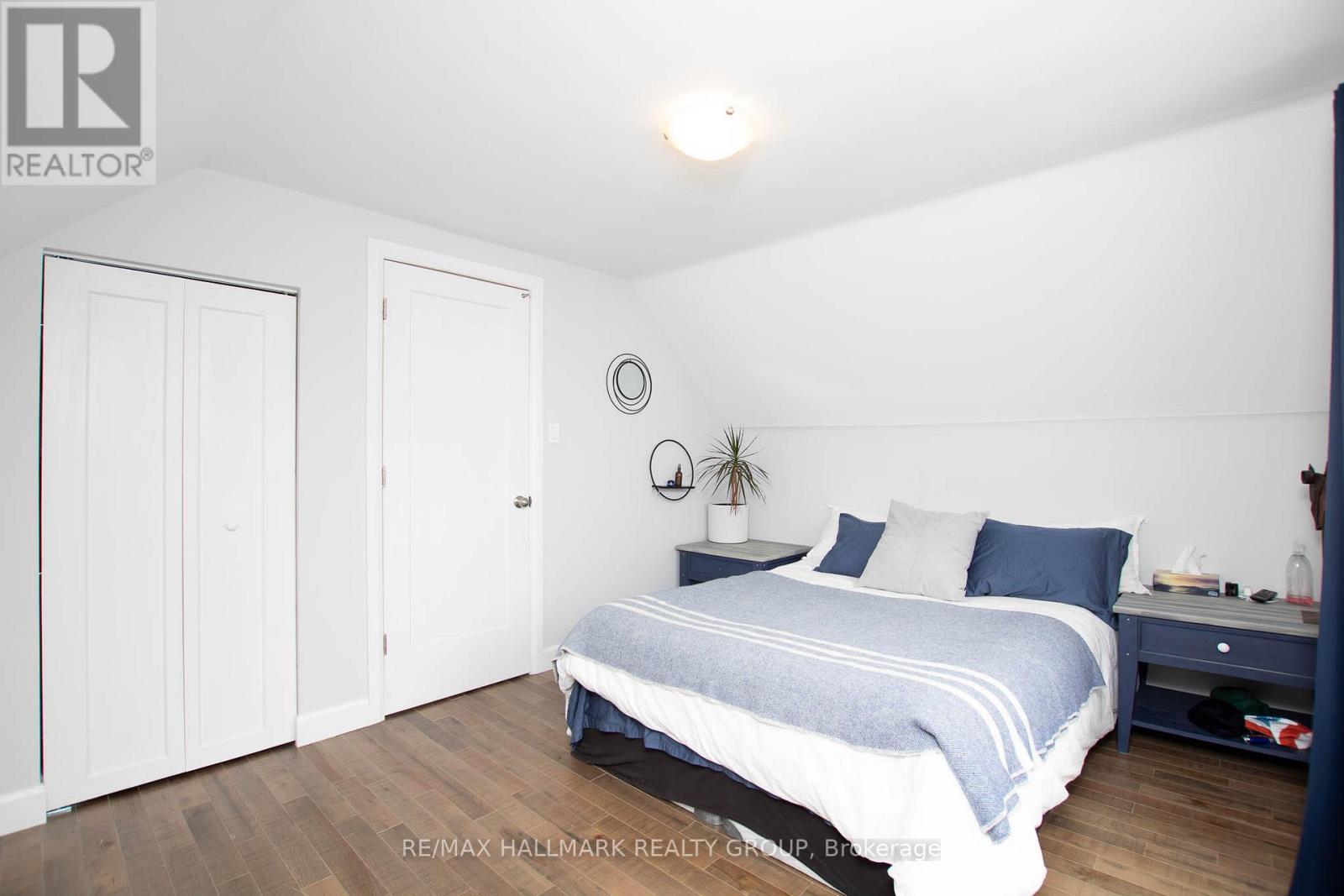 929 Merivale Road, Ottawa, ON