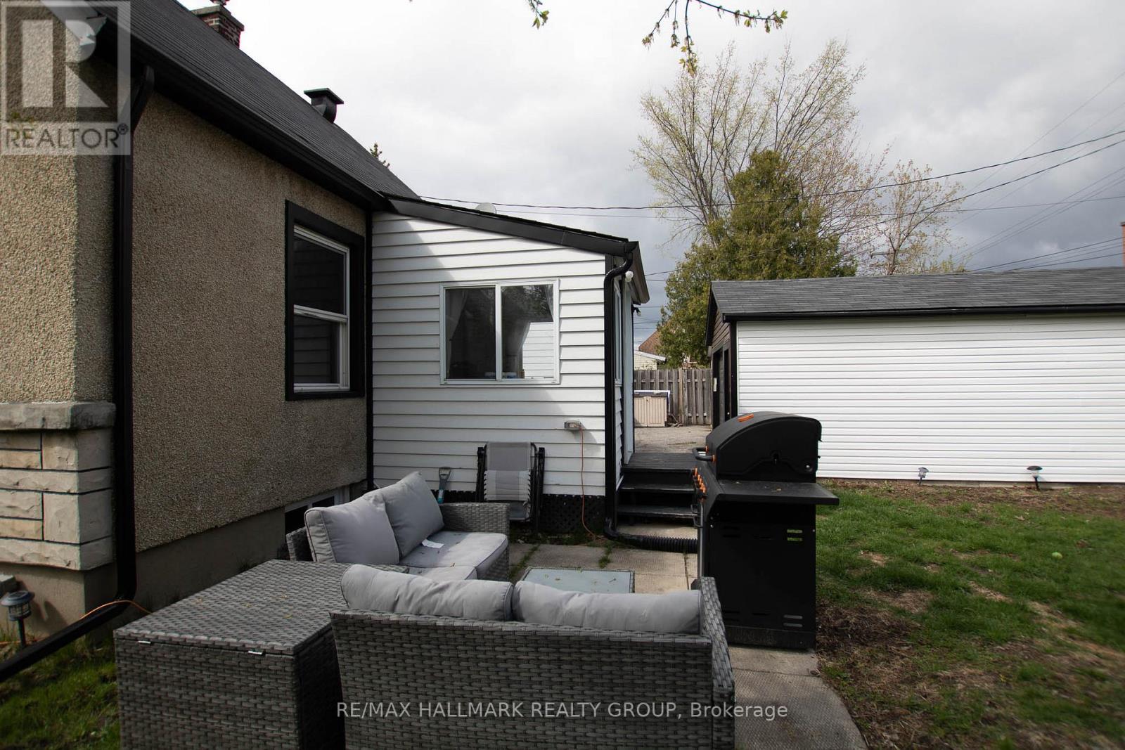 929 Merivale Road, Ottawa, ON