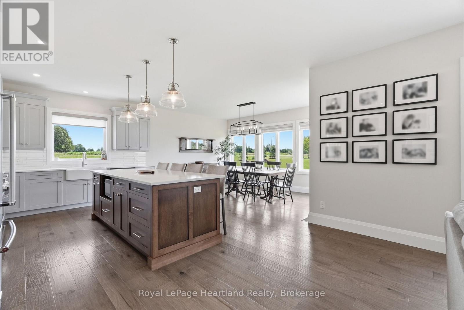 129 Sharron Court, Mapleton, ON