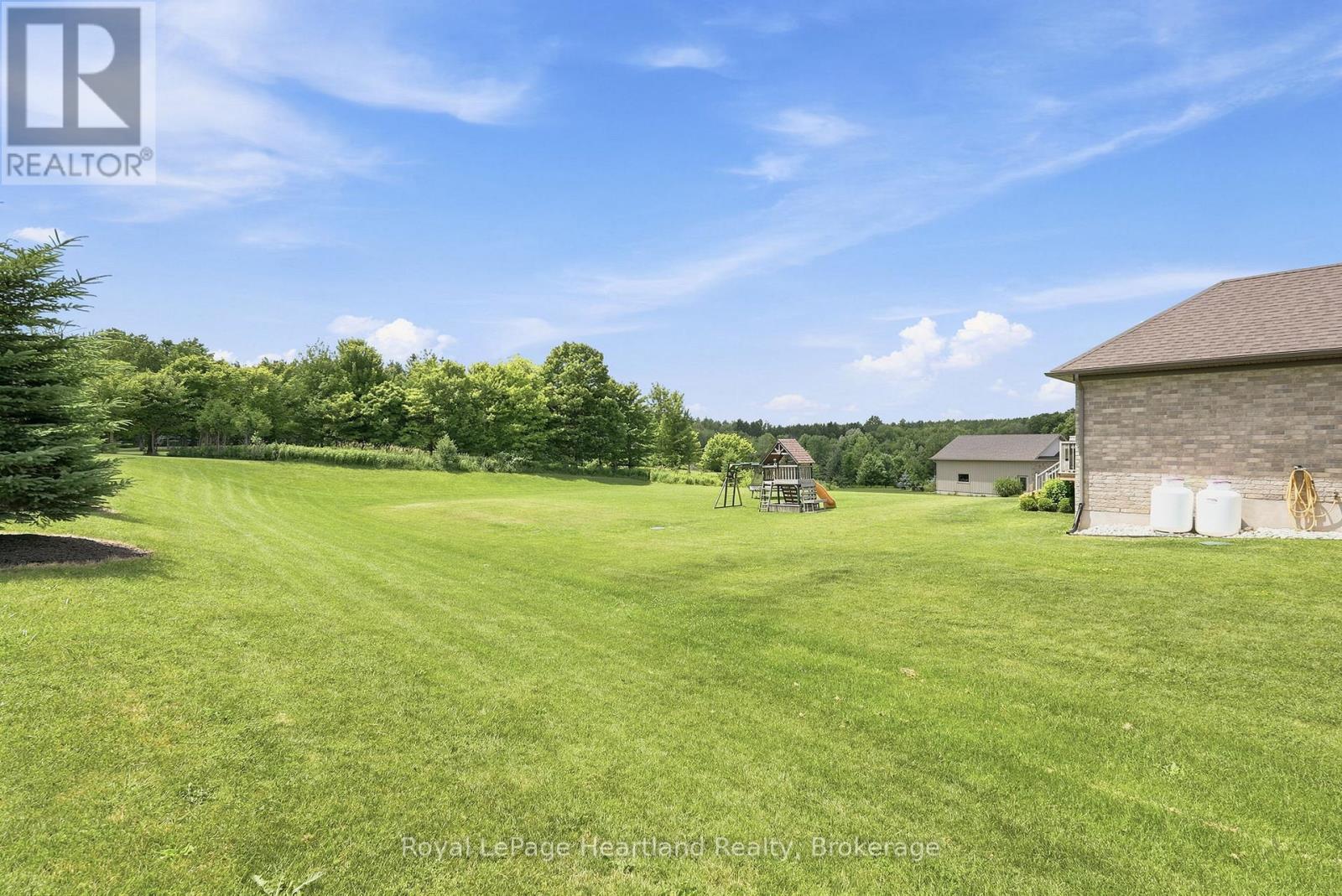 129 Sharron Court, Mapleton, ON