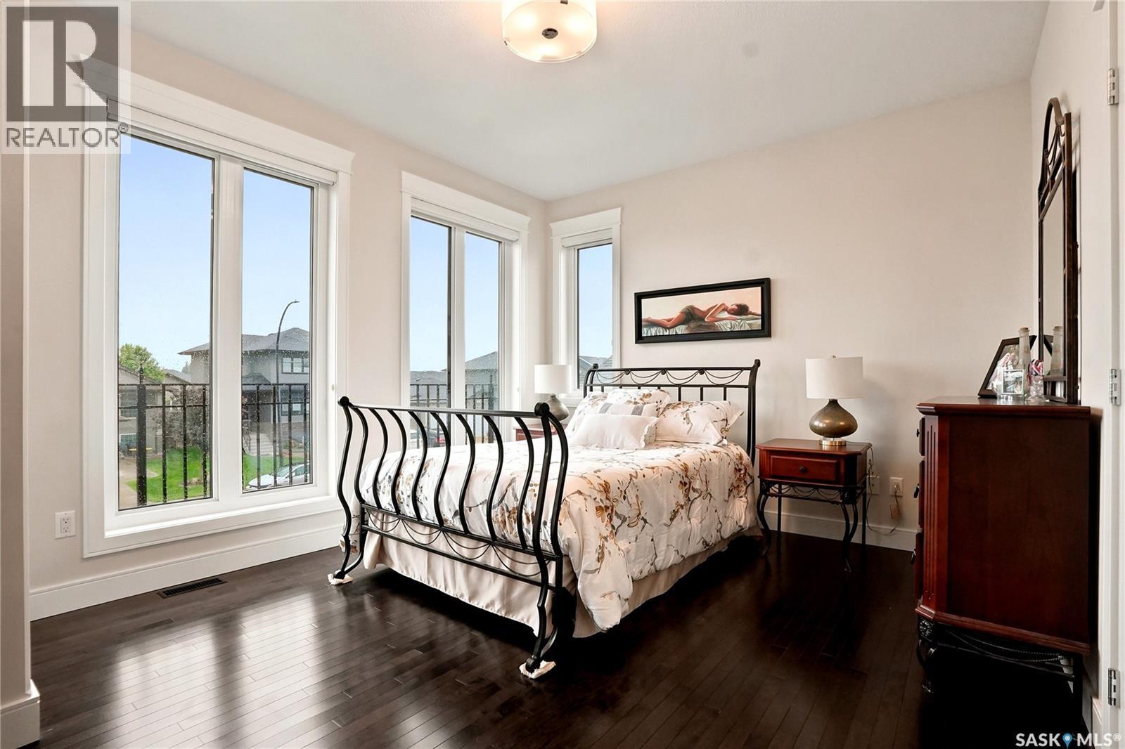 231 Fleming Crescent, Saskatoon, SK