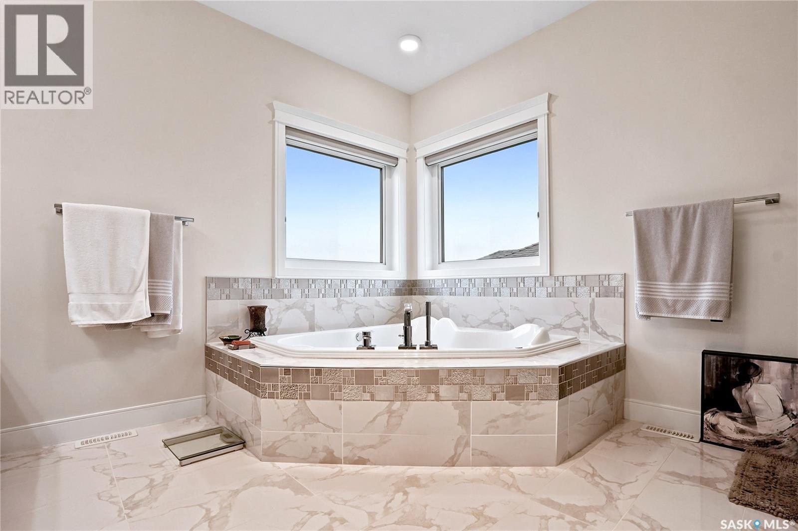 231 Fleming Crescent, Saskatoon, SK