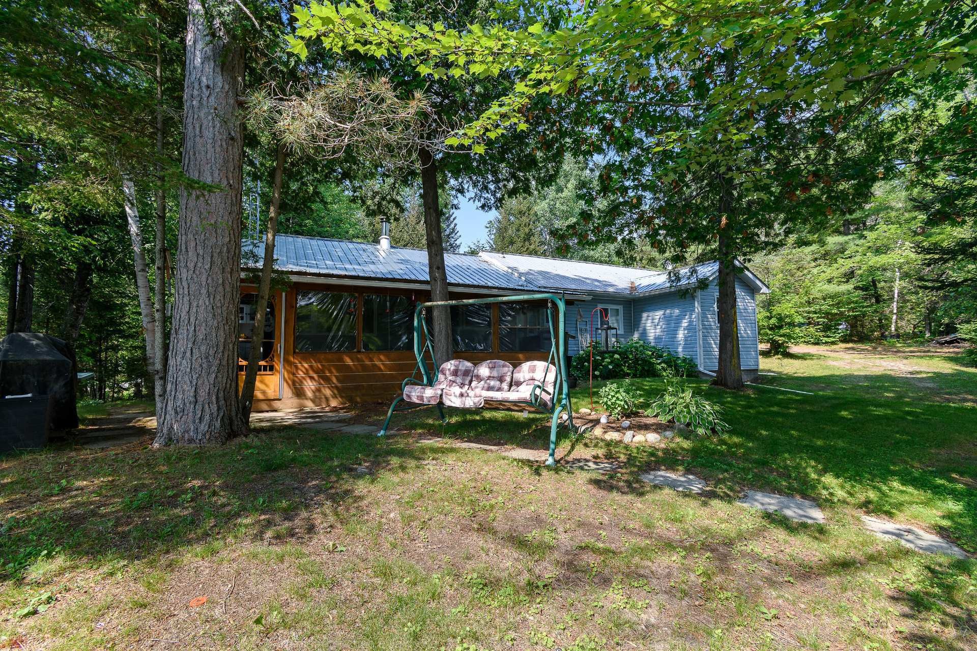 Back of Structure - 68 Ch. Stephens, Otter Lake, QC - Outdoor
