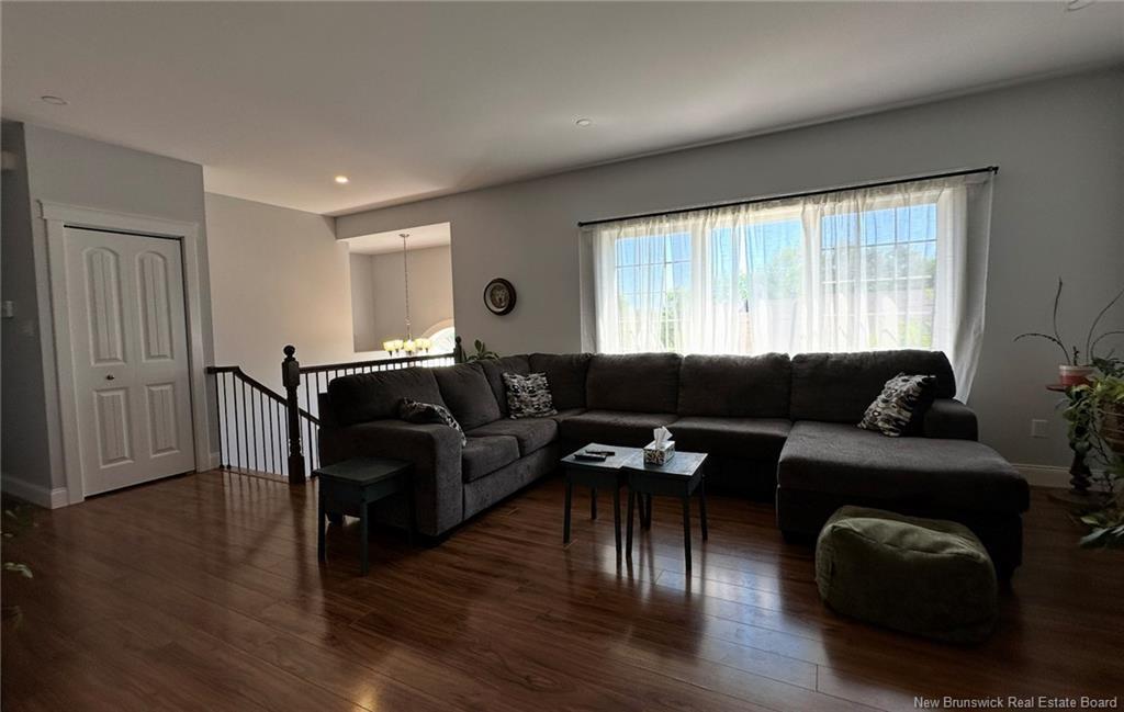 25 Helena Crt, Fredericton, NB