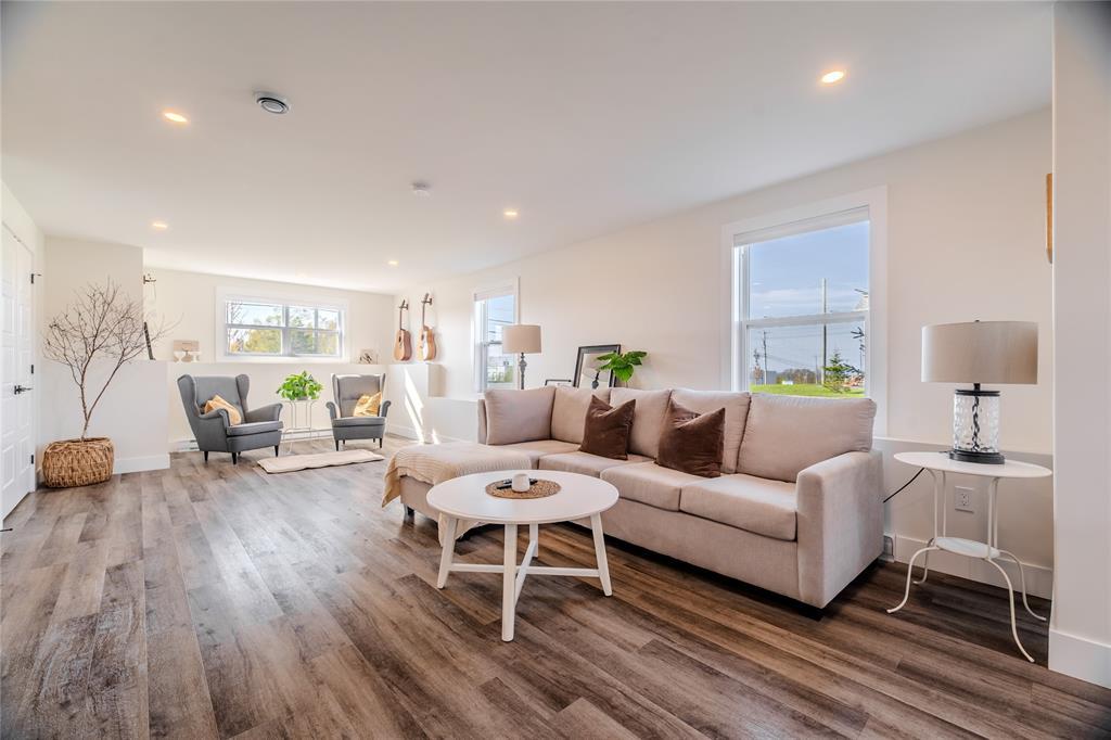 1643 Conception Bay Highway, Conception Bay South, NL - Indoor Photo Showing Living Room