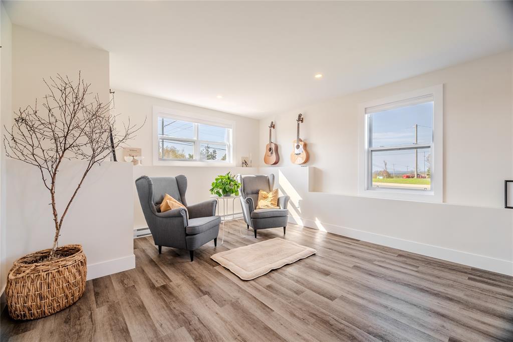 1643 Conception Bay Highway, Conception Bay South, NL - Indoor Photo Showing Living Room
