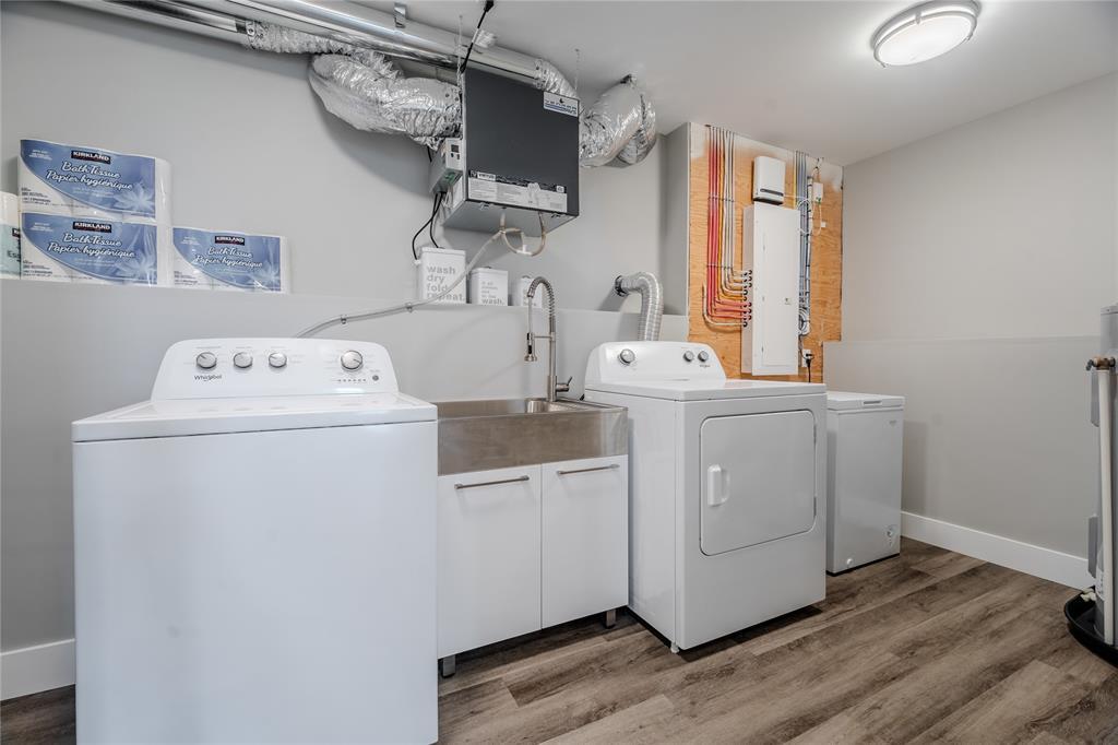 1643 Conception Bay Highway, Conception Bay South, NL - Indoor Photo Showing Laundry Room