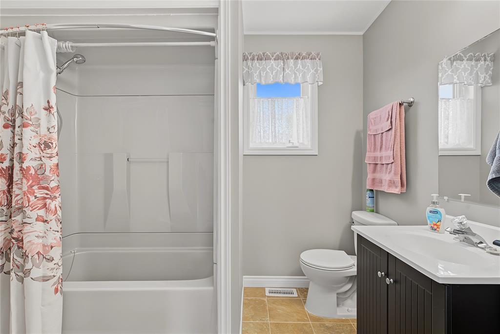 22 Hibbs Road, Conception Bay South, NL