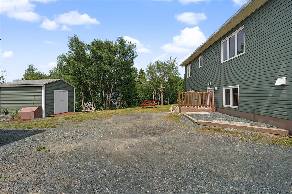 22 Hibbs Road, Conception Bay South, NL