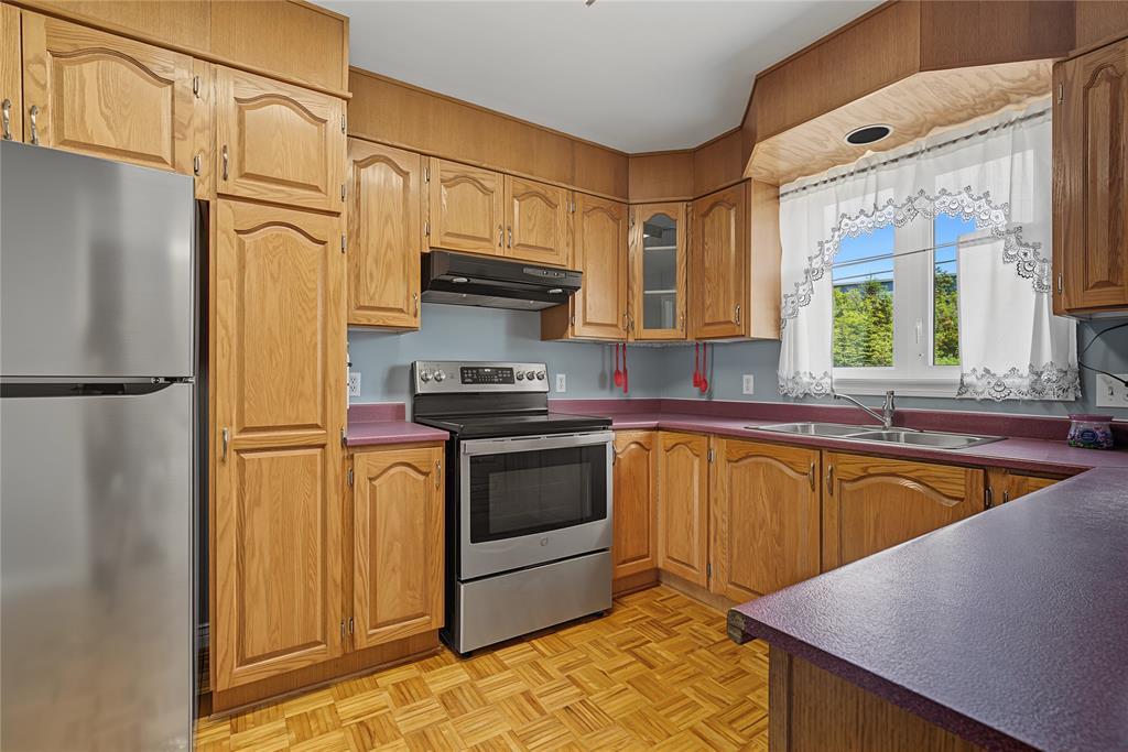 22 Hibbs Road, Conception Bay South, NL