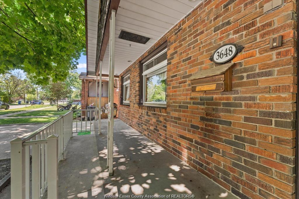 3648 King, Windsor, ON