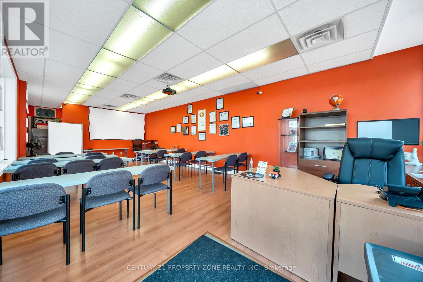 370 Talbot Street, St. Thomas, ON