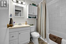 Bathroom - 3 PC Upper Level - 