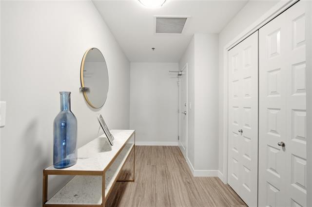 701-300 Centre St, Winnipeg, MB