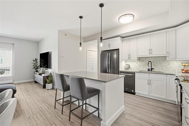 701-300 Centre St, Winnipeg, MB