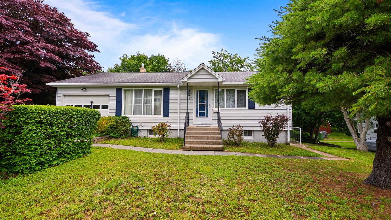 17 Forward Avenue, Halifax, NS