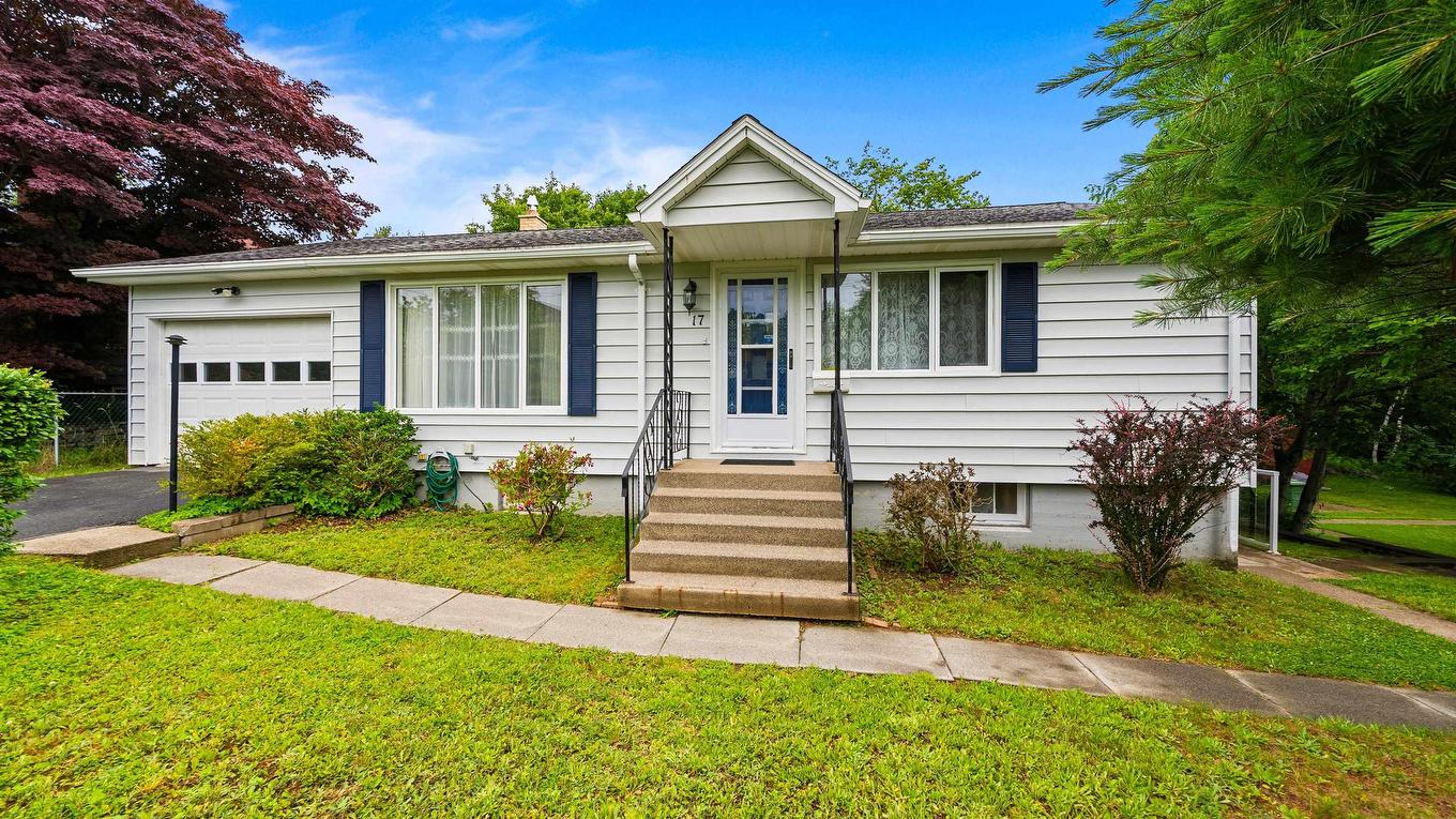 17 Forward Avenue, Halifax, NS