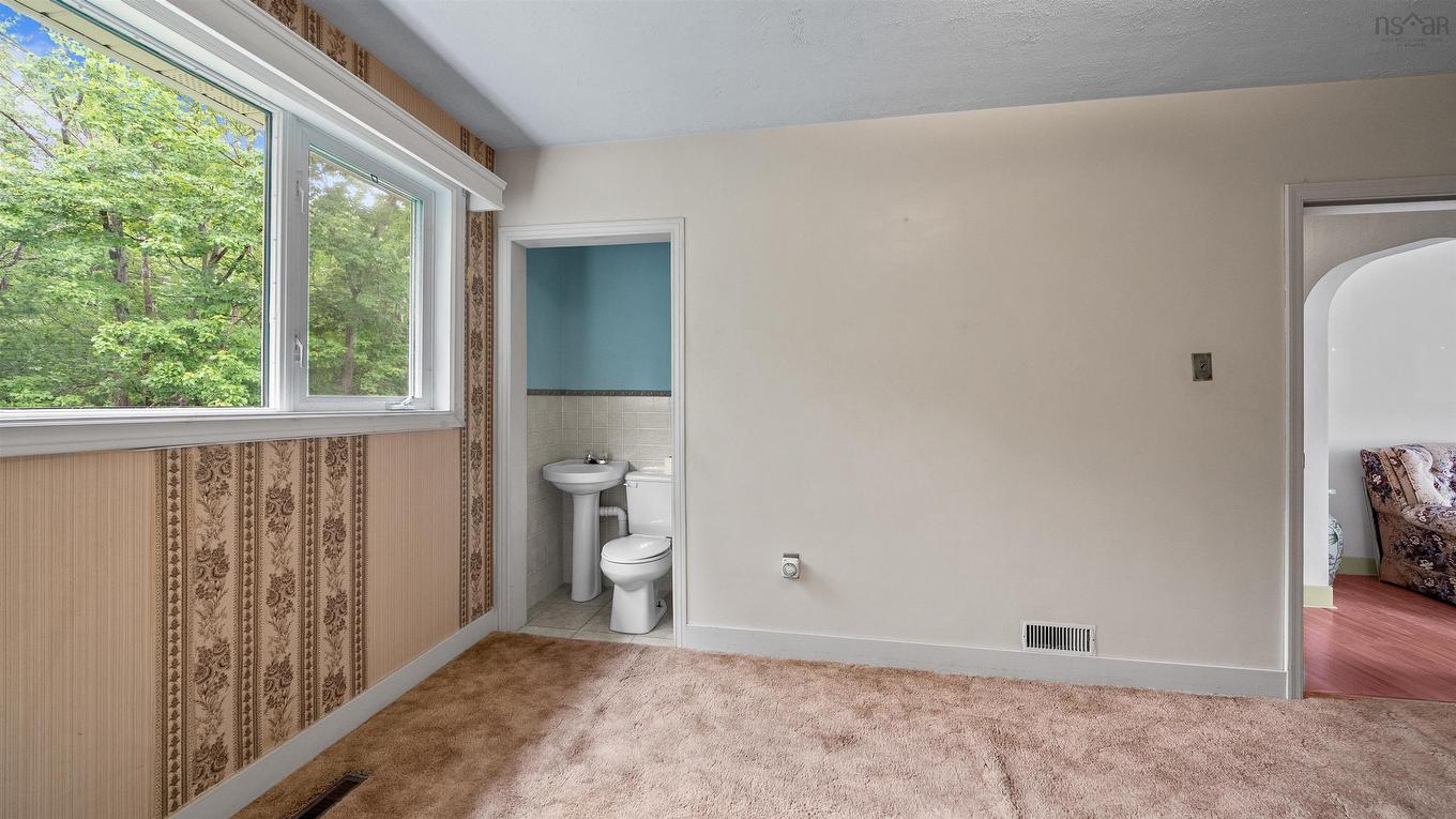 17 Forward Avenue, Halifax, NS