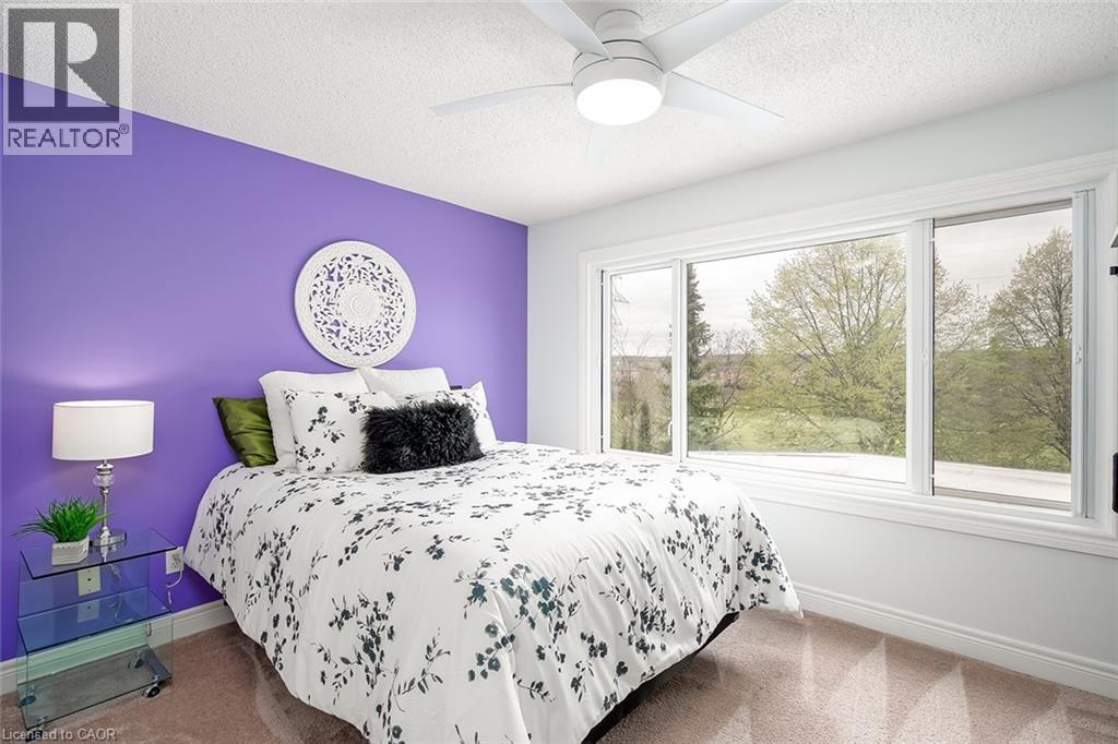 4285 Couples Crescent, Burlington, ON - Indoor Photo Showing Bedroom