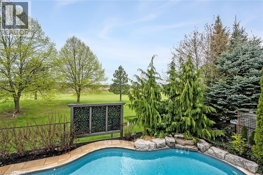4285 Couples Crescent, Burlington, ON - Outdoor With In Ground Pool With Backyard