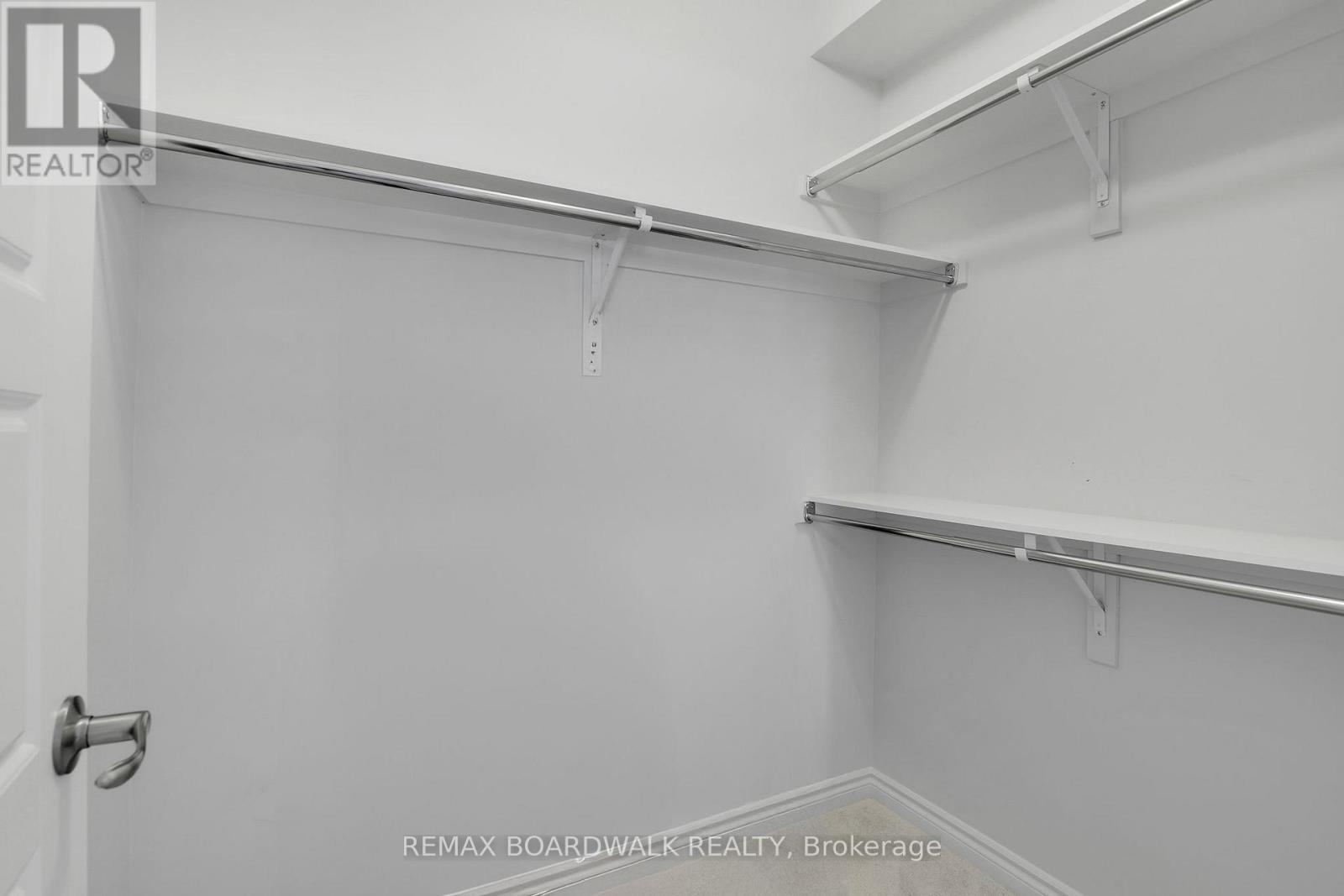main bedroom walk in closet #1 - 306 Pilot Private, Ottawa, ON