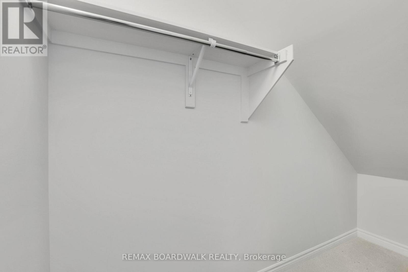 main bedroom walk in closet #2 - 306 Pilot Private, Ottawa, ON