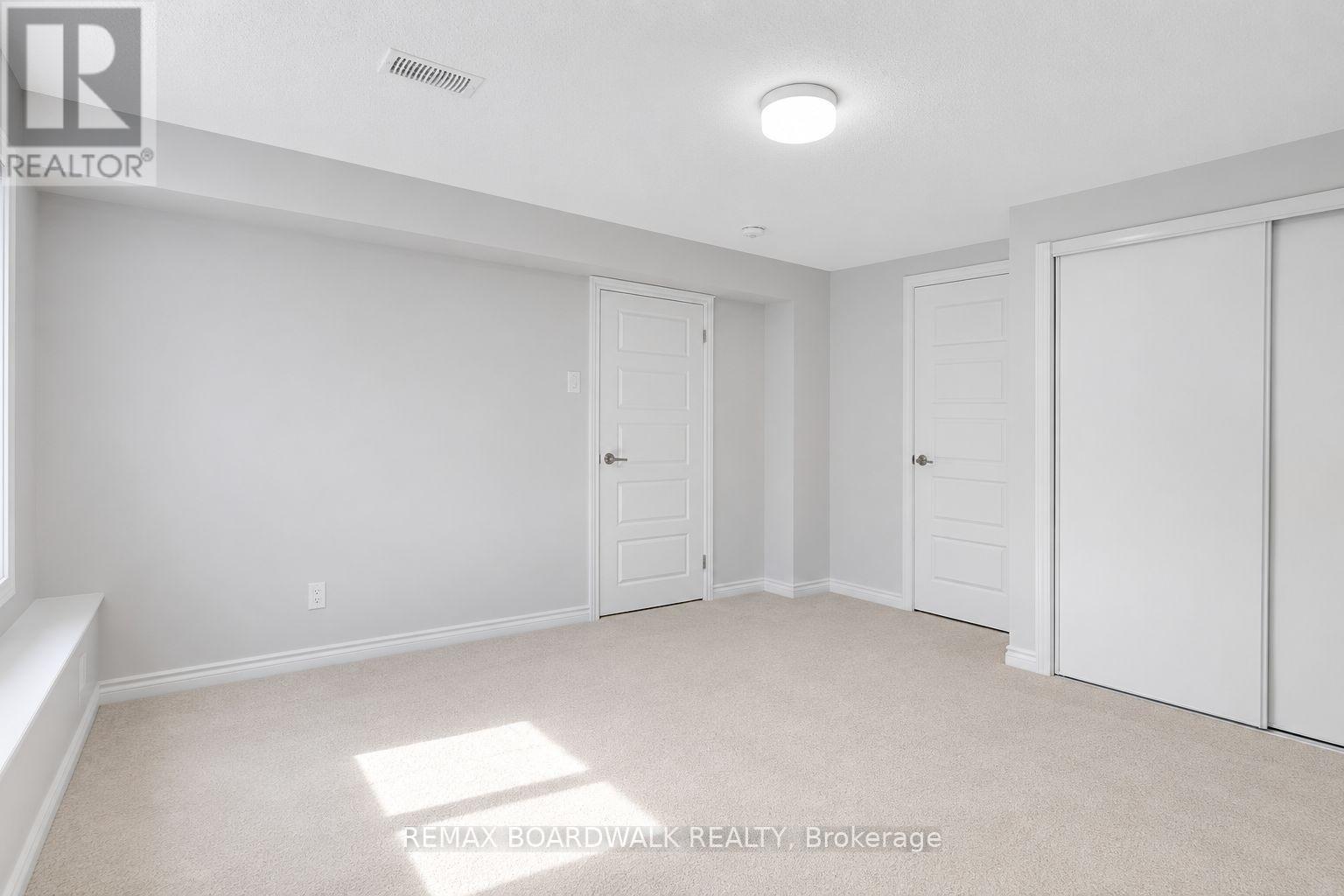 Lower Bedroom - 306 Pilot Private, Ottawa, ON
