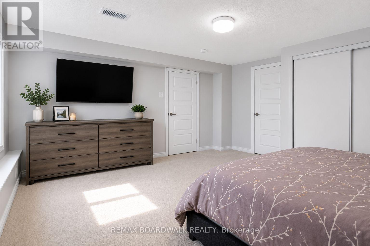 **virtually staged** - 306 Pilot Private, Ottawa, ON