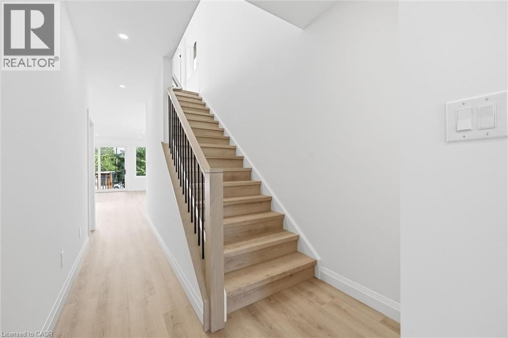 48 Melbourne Street, Hamilton, ON